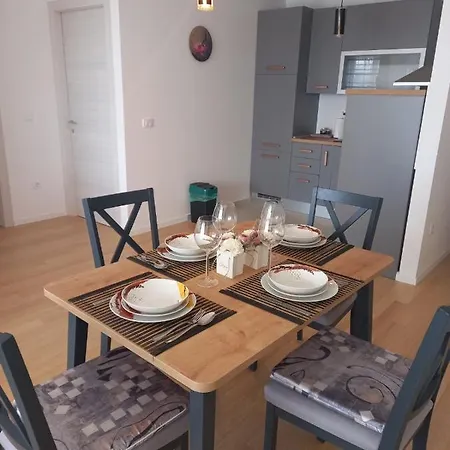 Apartment Jeki *